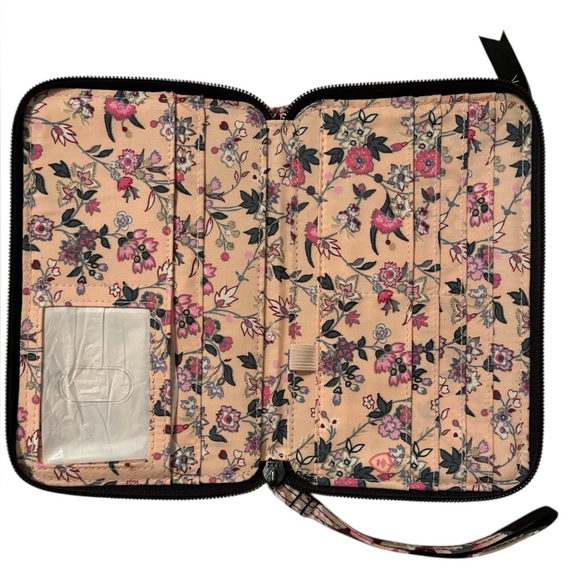 Vera Bradley zip-around wallet wristlet - NWT - Picture 3 of 5